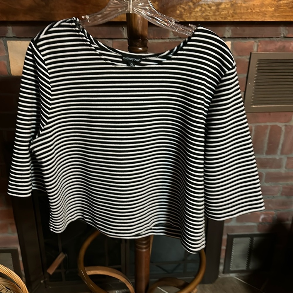 Ladies size xl black and white striped top.